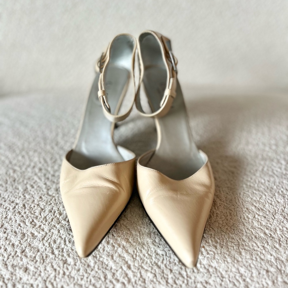 Gucci Off-White Leather Pointed Toe Kitten Heels with Ankle Strap 6.5